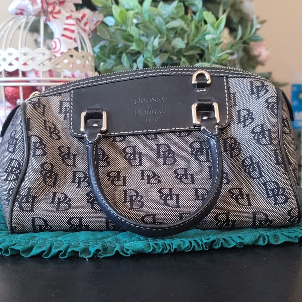 Dooney & Bourke Handbag